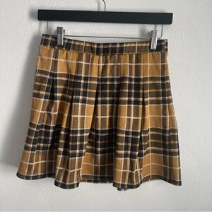 Derek heart women’s Plaid mini skirt fall colors size medium pleated